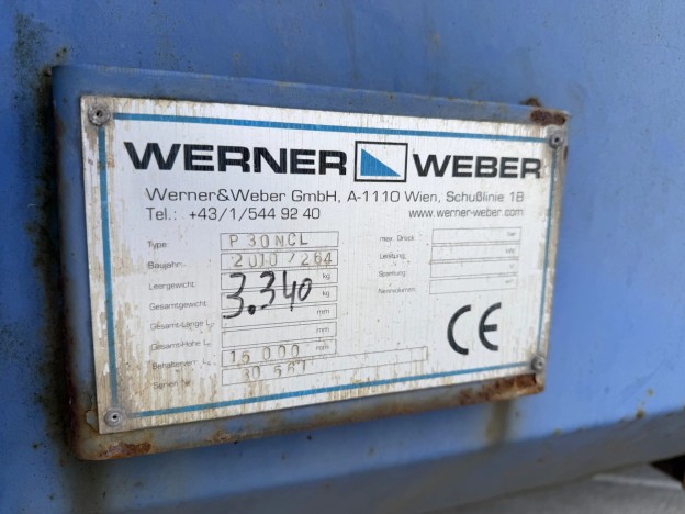 53376003-14-2.jpg